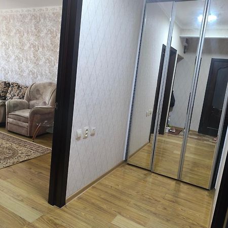 Apartment In 7 Mikrorayon アクタウ エクステリア 写真